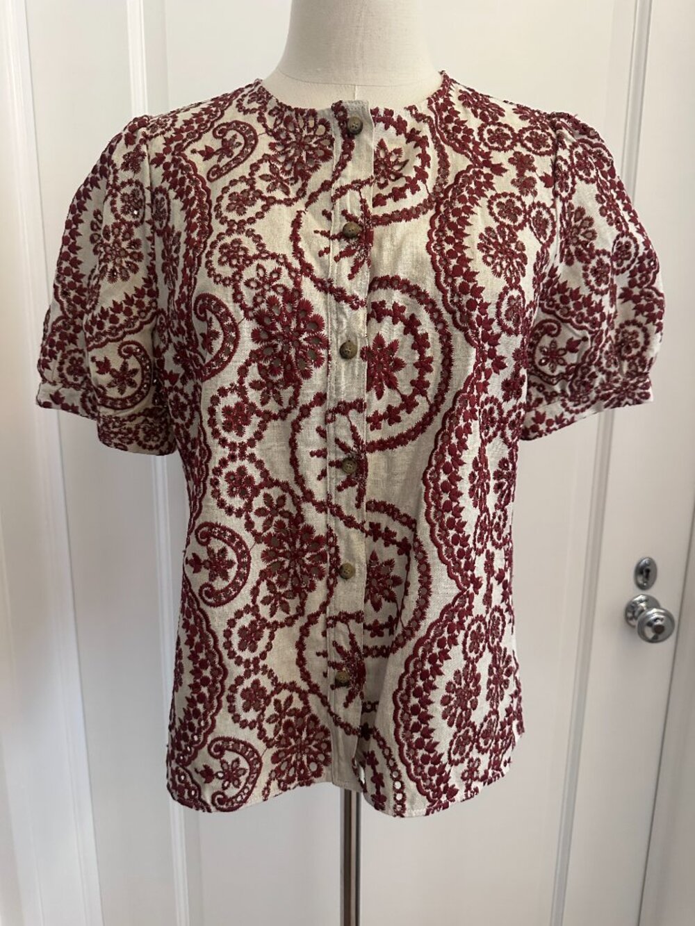 Sézane Lula shirt in Ecru burgundy, size 40 ~ NWOT! - Picture 3 of 10